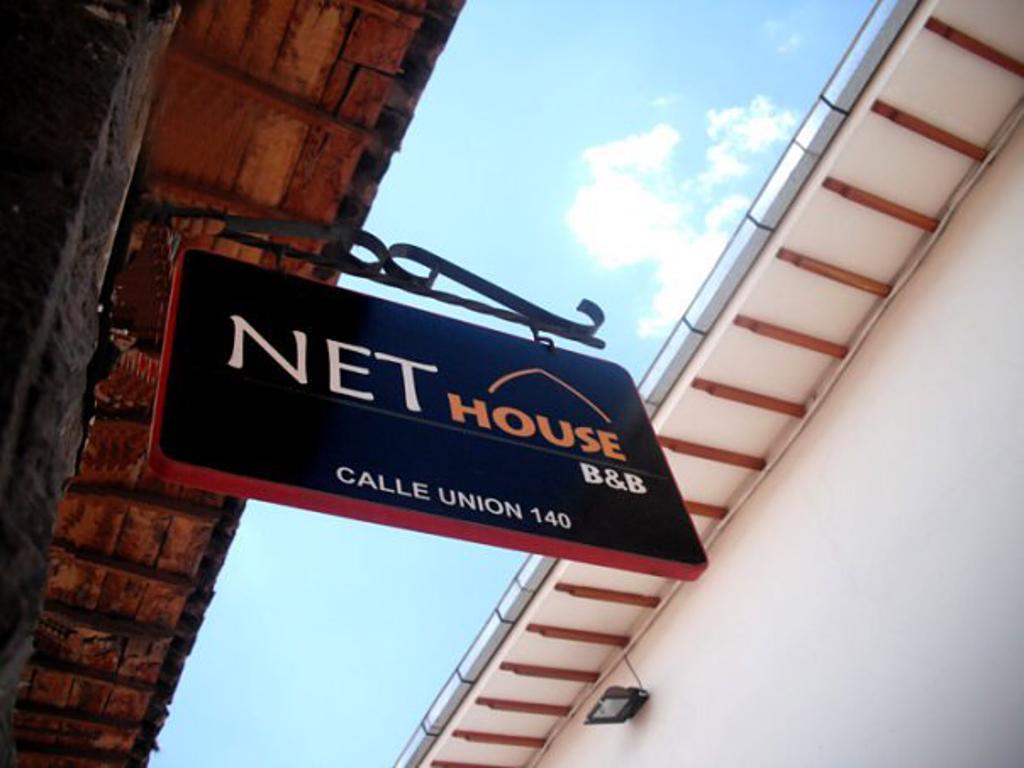 Net House Cusco Bed & Breakfast Exterior photo